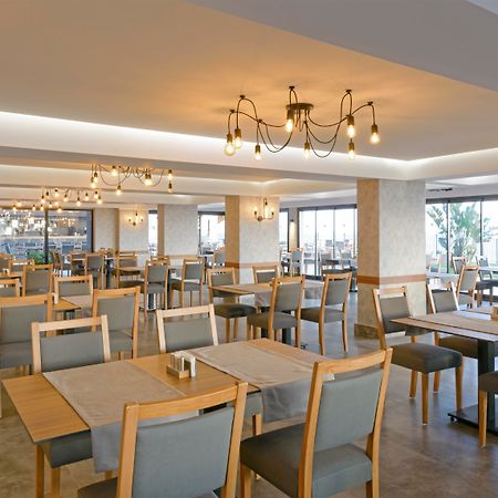 אלאניה Floria Beach Hotel מראה חיצוני תמונה