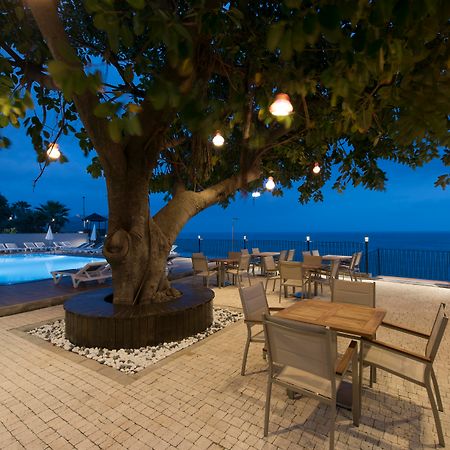 אלאניה Floria Beach Hotel מראה חיצוני תמונה
