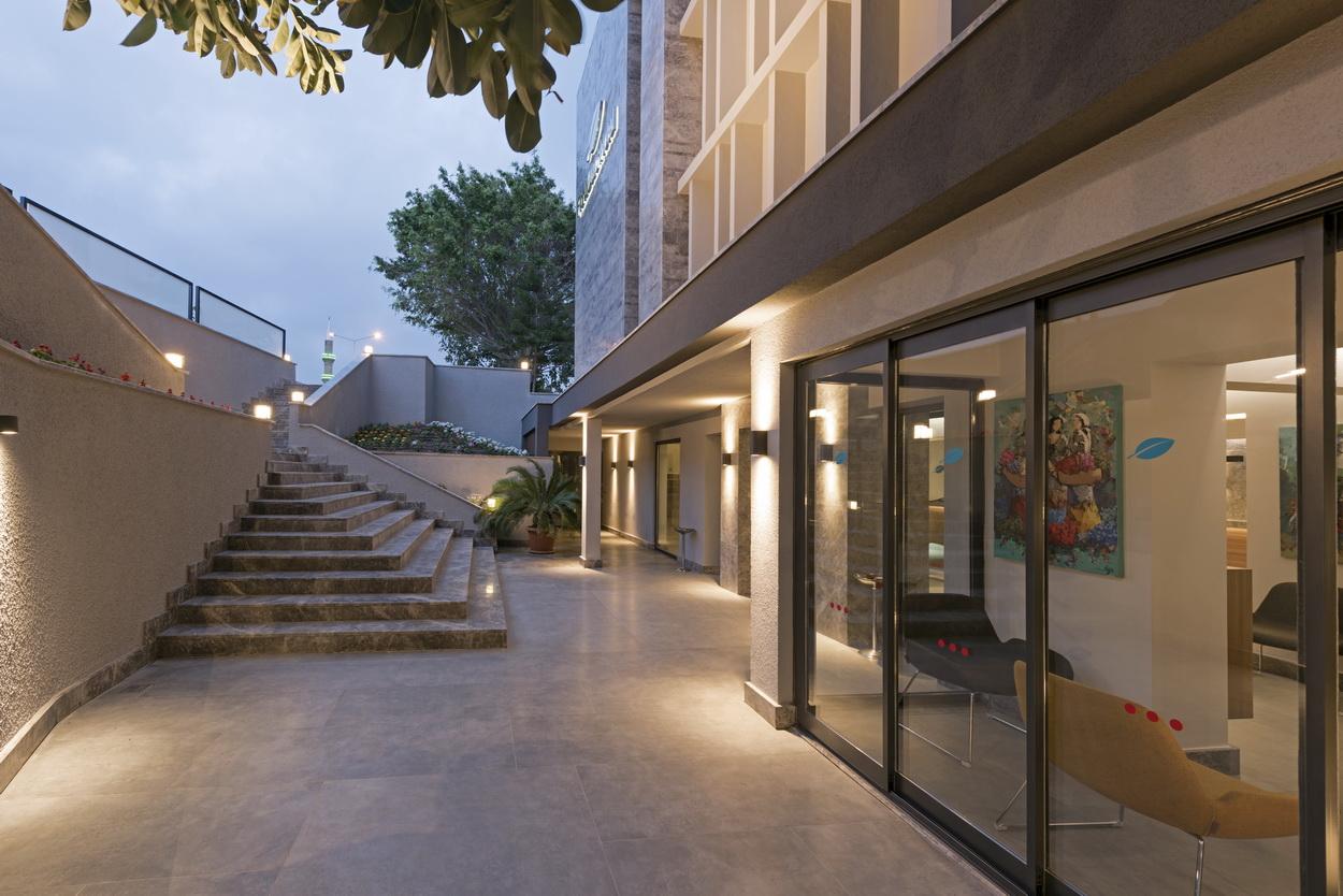 אלאניה Floria Beach Hotel מראה חיצוני תמונה