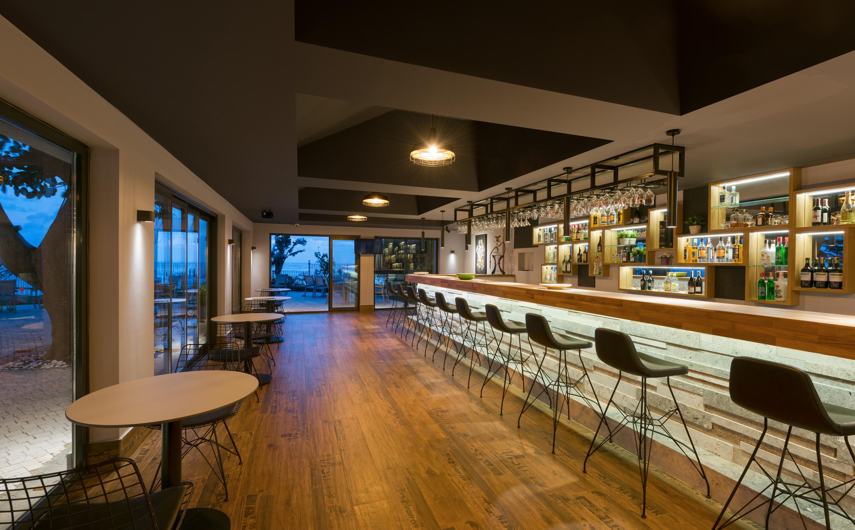 אלאניה Floria Beach Hotel מראה חיצוני תמונה
