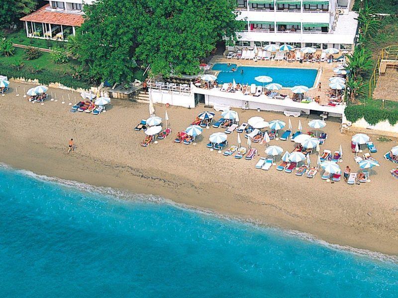 אלאניה Floria Beach Hotel מראה חיצוני תמונה