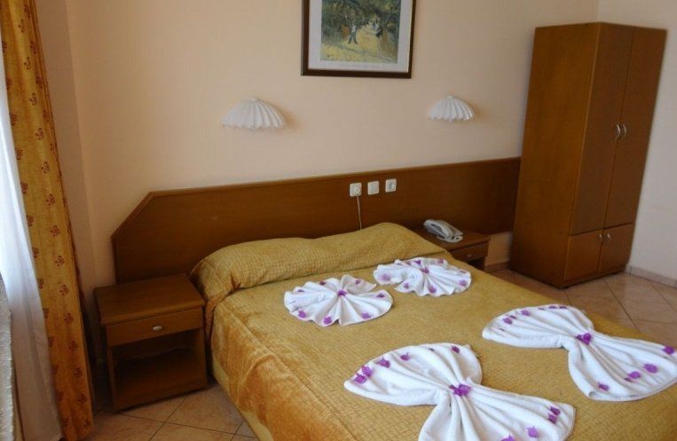אלאניה Floria Beach Hotel מראה חיצוני תמונה