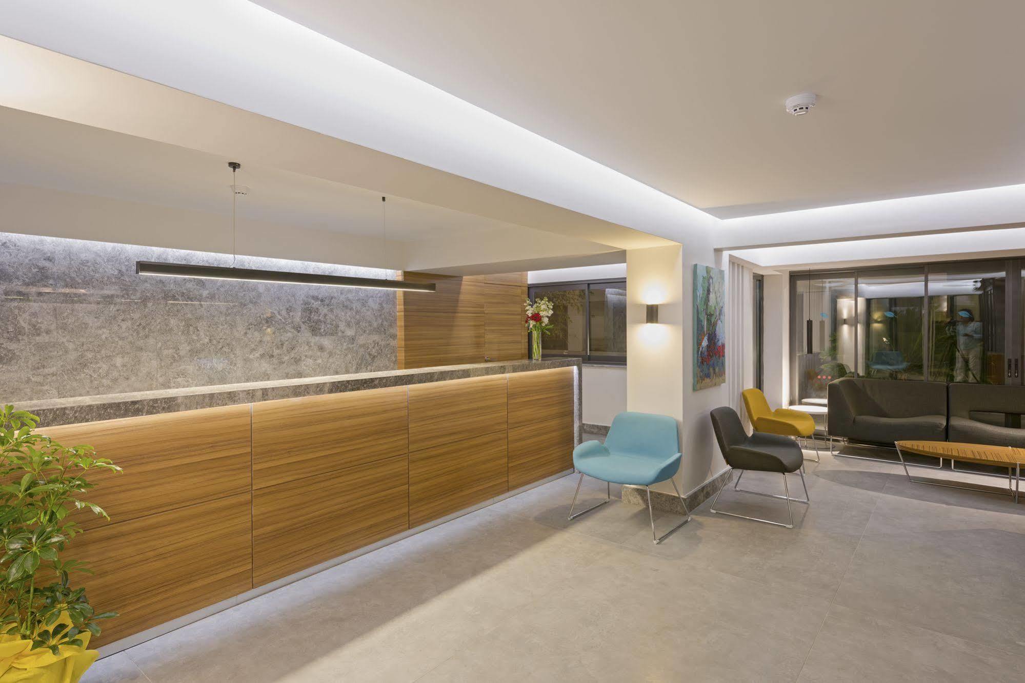 אלאניה Floria Beach Hotel מראה חיצוני תמונה