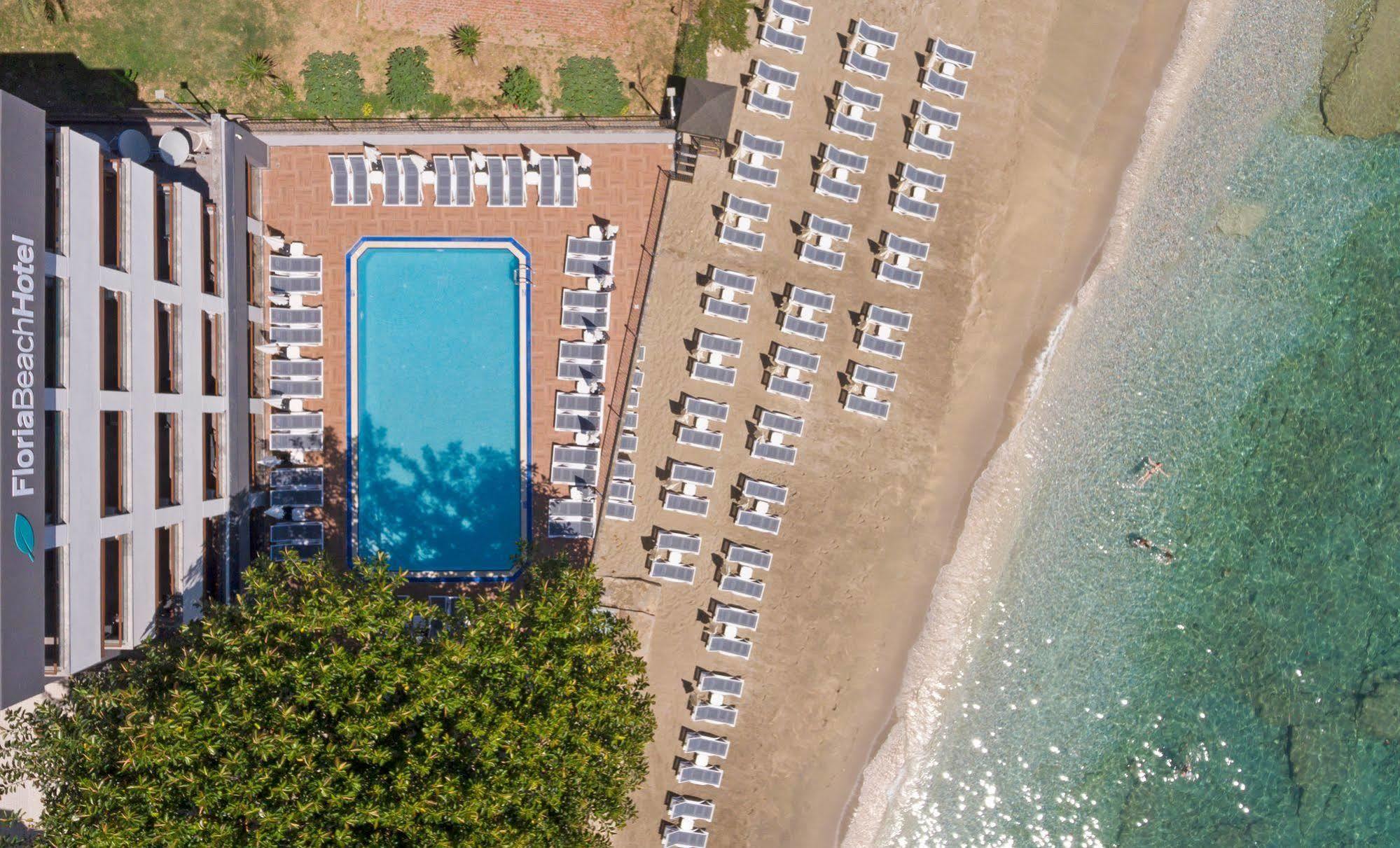 אלאניה Floria Beach Hotel מראה חיצוני תמונה